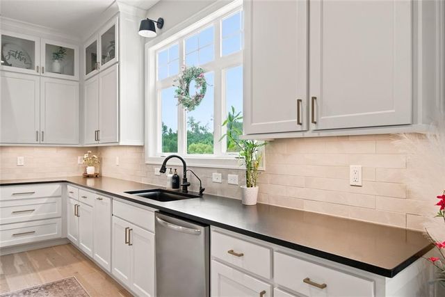17105 W 170th Street, Olathe, KS 66062
