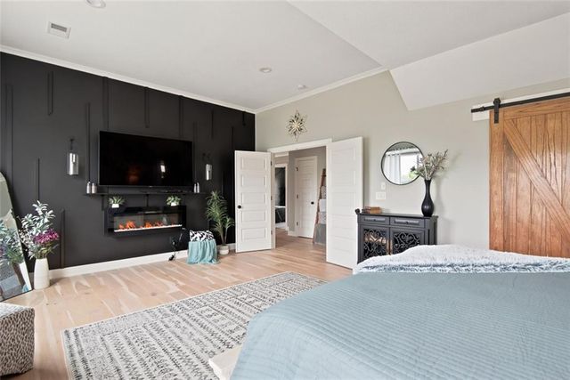 17105 W 170th Street, Olathe, KS 66062