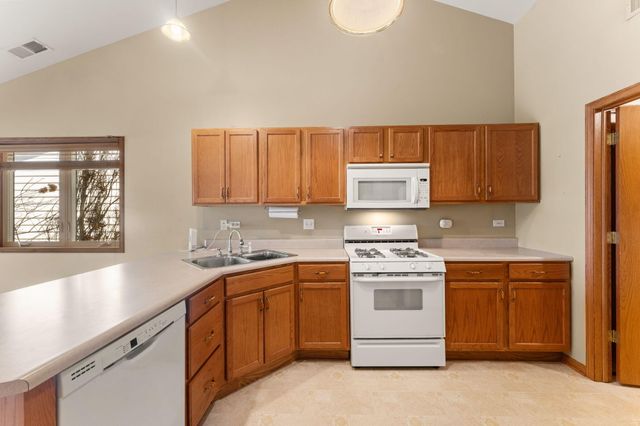 6458 Grosbeak Court, Hobart, IN 46342