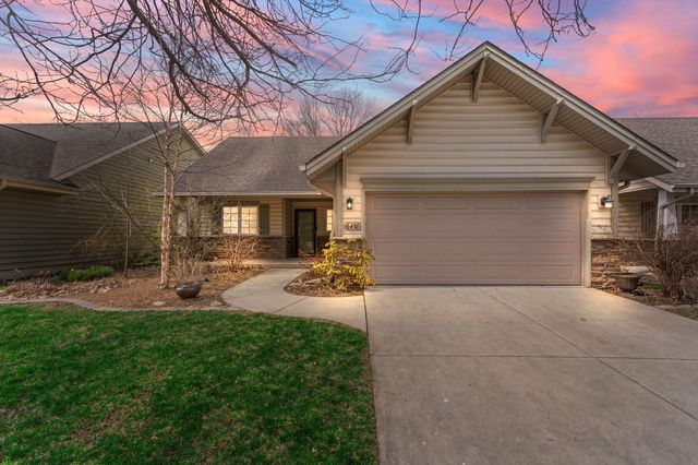 6458 Grosbeak Court, Hobart, IN 46342