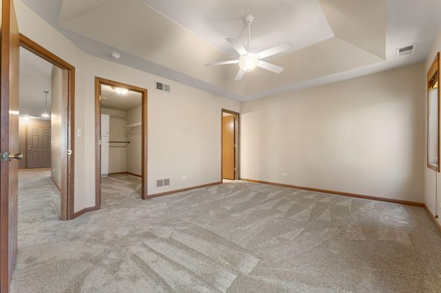 6458 Grosbeak Court, Hobart, IN 46342