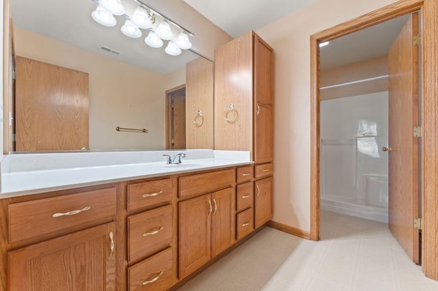 6458 Grosbeak Court, Hobart, IN 46342