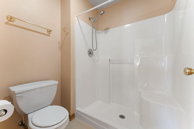 6458 Grosbeak Court, Hobart, IN 46342