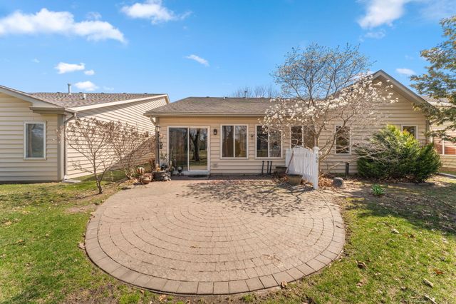 6458 Grosbeak Court, Hobart, IN 46342