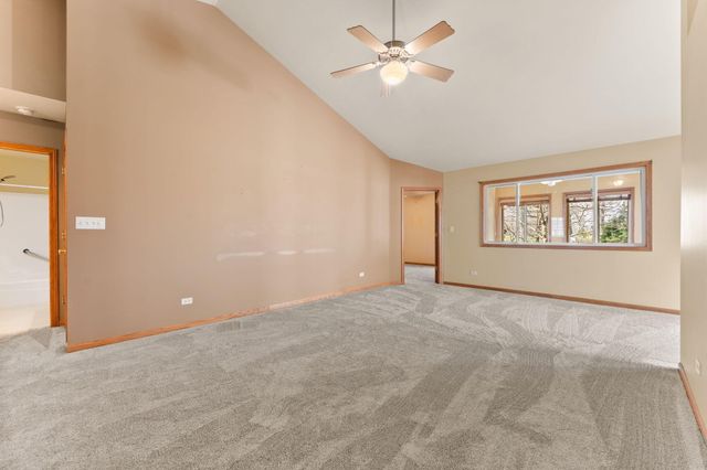 6458 Grosbeak Court, Hobart, IN 46342