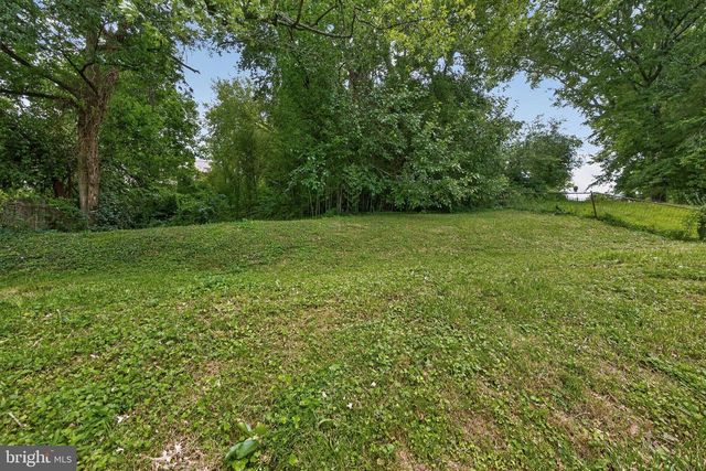 2704 FENIMORE RD, Silver Spring, MD 20902