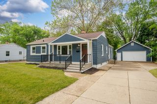 217 Chandler Drive, Mundelein, IL 60060