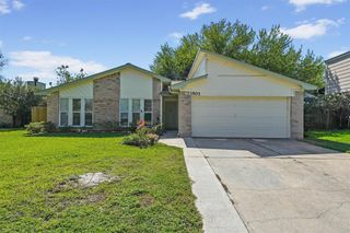 3501 Old Oaks Drive, Baytown, TX 77521