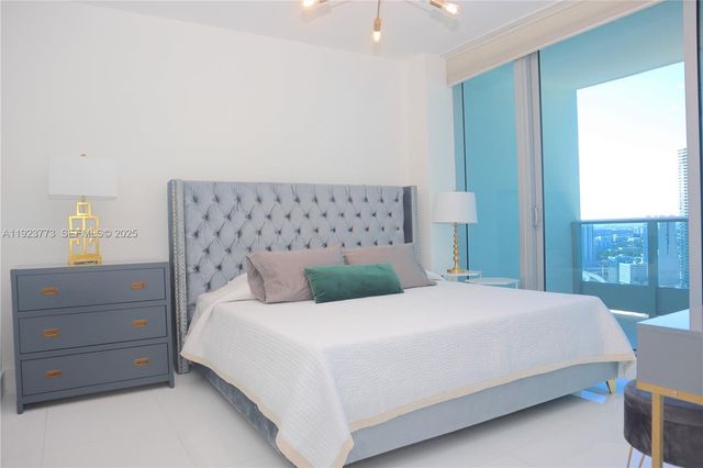 200 BISCAYNE BLVD WY 3309, Miami, FL 33131