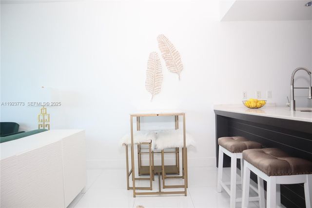 200 BISCAYNE BLVD WY 3309, Miami, FL 33131