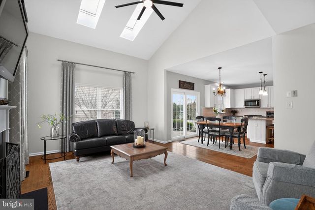 926 COVINGTON DR, Downingtown, PA 19335