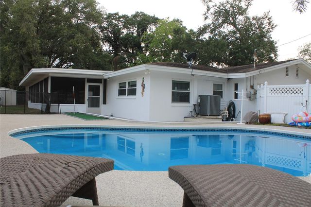 863 BAY BREEZE TERRACE, Largo, FL 33770