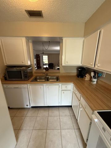 6006 Indrio Road 4, Fort Pierce, FL 34950