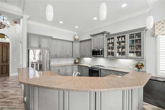 6502 Roma WAY, Naples, FL 34113