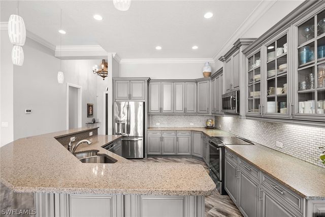 6502 Roma WAY, Naples, FL 34113