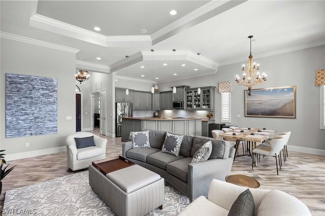 6502 Roma WAY, Naples, FL 34113