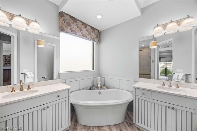 6502 Roma WAY, Naples, FL 34113