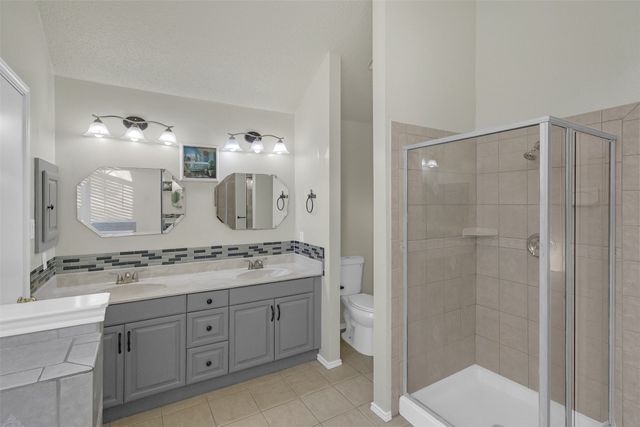 2822 Fenwick Street, Grand Prairie, TX 75052