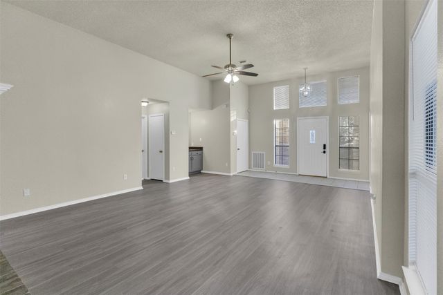 2822 Fenwick Street, Grand Prairie, TX 75052