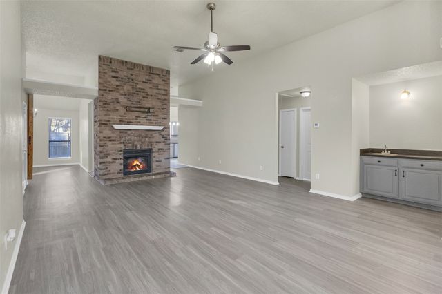 2822 Fenwick Street, Grand Prairie, TX 75052