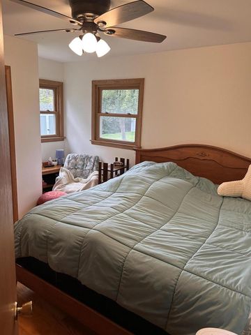 811 Meadowbrook DRIVE, West Bend, WI 53090
