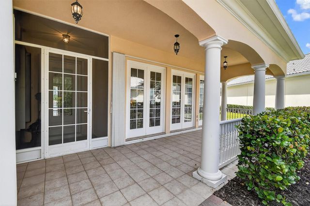 8681 SE Nicolete Lane, Hobe Sound, FL 33455