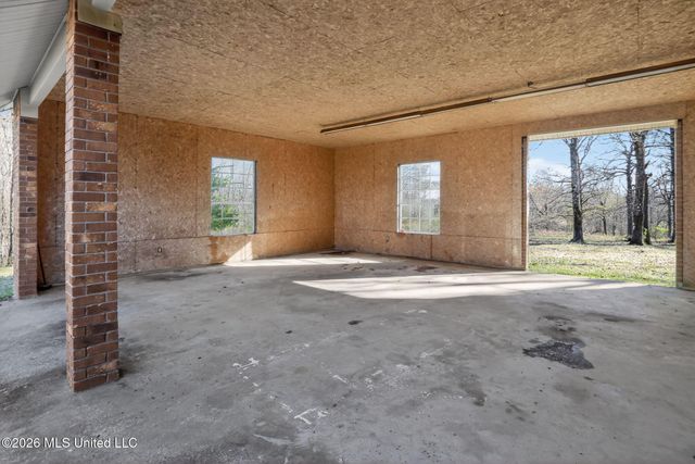 219 Heafner Road, Batesville, MS 38606