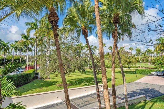 2124 Fisher Island Dr 2124, Miami Beach, FL 33109