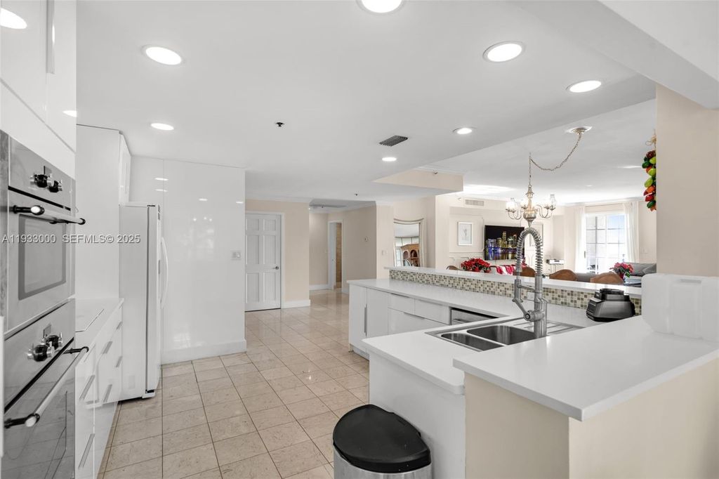 Image 13 of property listing at 2124 Fisher Island Dr 2124, Miami Beach, FL 33109