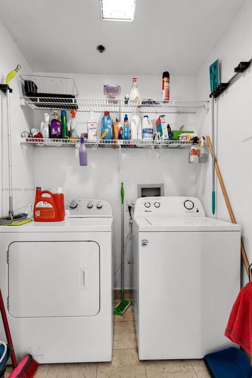 Image 32 of property listing at 2124 Fisher Island Dr 2124, Miami Beach, FL 33109