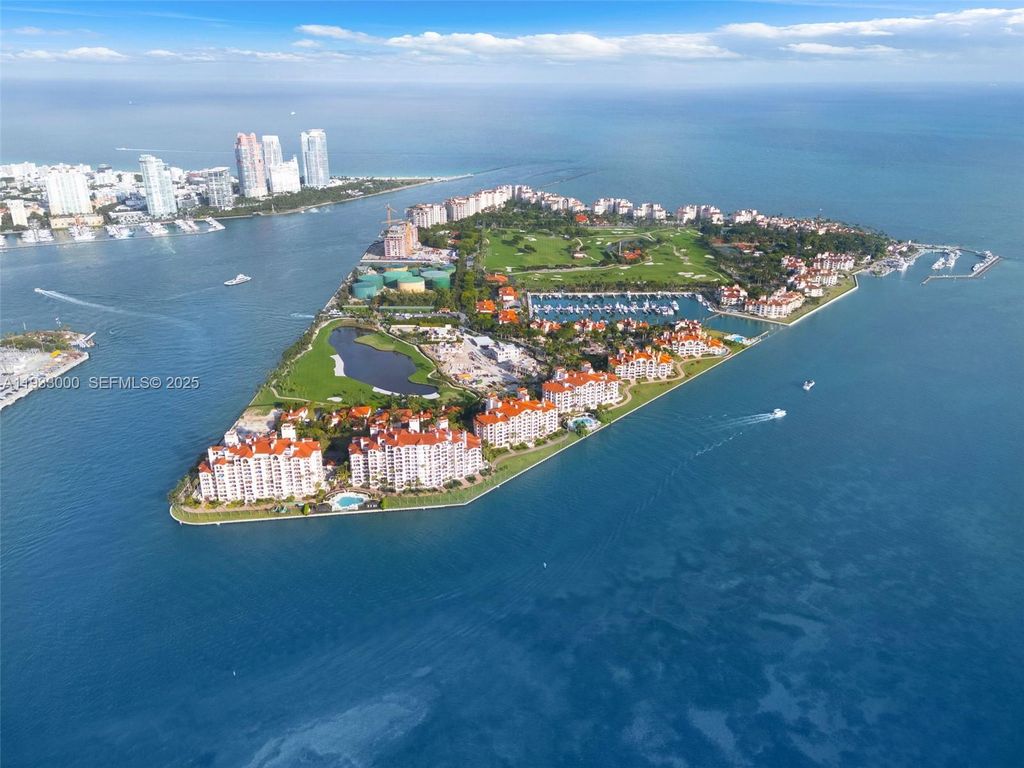 Image 63 of property listing at 2124 Fisher Island Dr 2124, Miami Beach, FL 33109