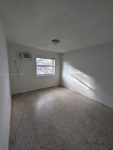 1461 SW 5th St 4, Miami, FL 33135