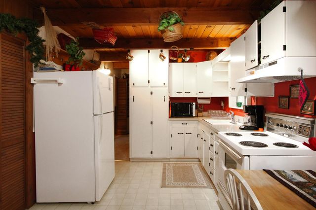 2062 Fairway Dr, Arnold, CA 95223