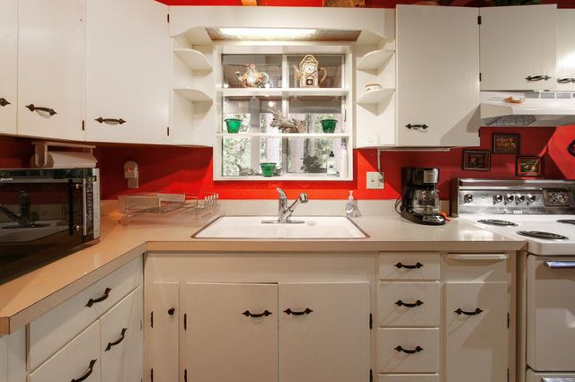 2062 Fairway Dr, Arnold, CA 95223