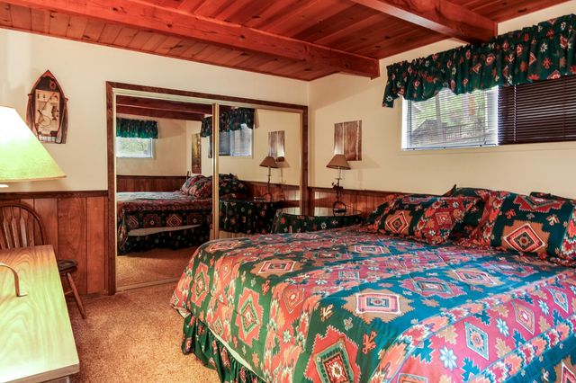 2062 Fairway Dr, Arnold, CA 95223
