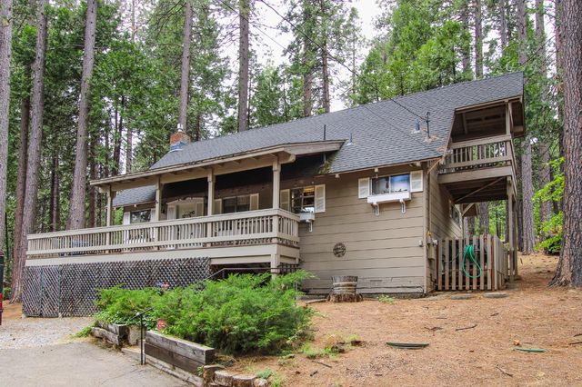 2062 Fairway Dr, Arnold, CA 95223