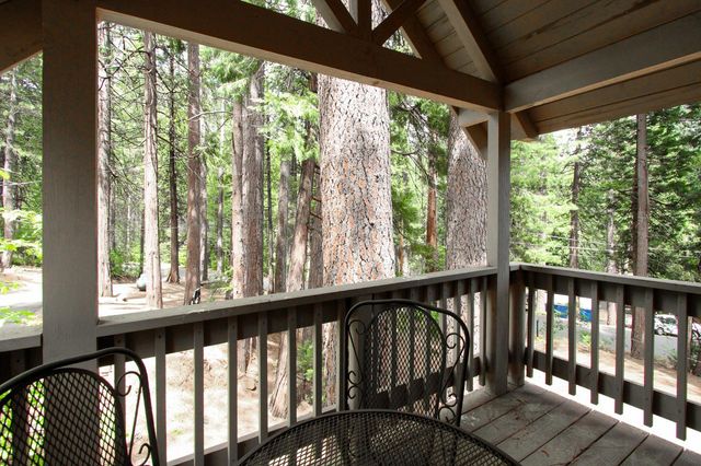 2062 Fairway Dr, Arnold, CA 95223