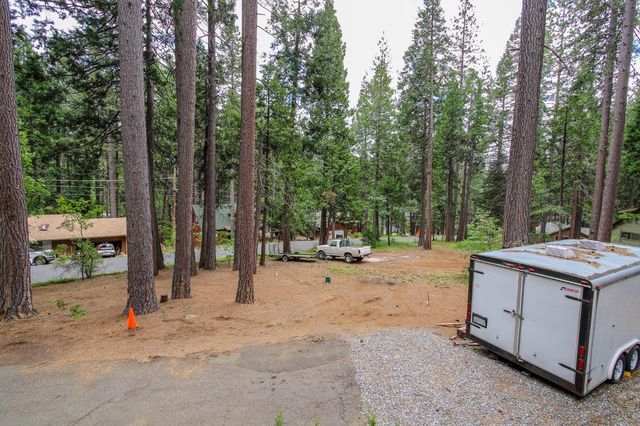 2062 Fairway Dr, Arnold, CA 95223