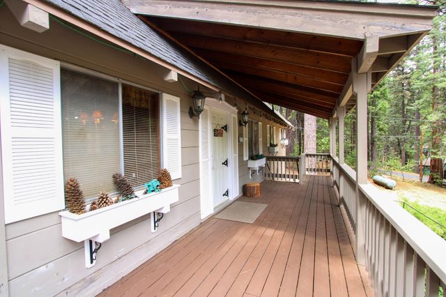 2062 Fairway Dr, Arnold, CA 95223