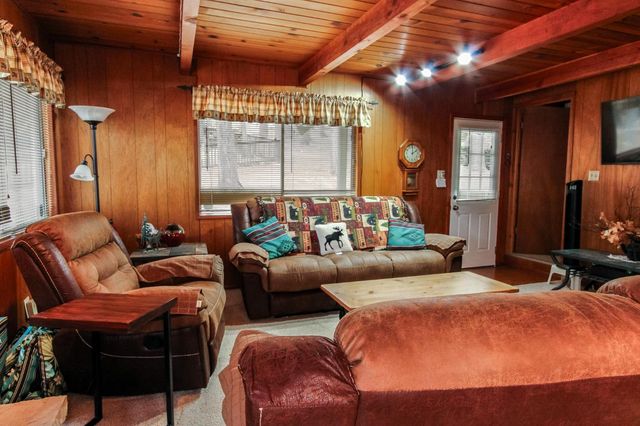 2062 Fairway Dr, Arnold, CA 95223