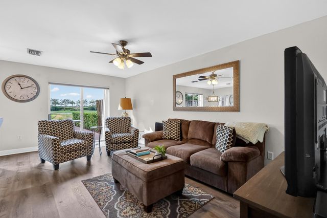 6698 Old Farm Trail, Boynton Beach, FL 33437