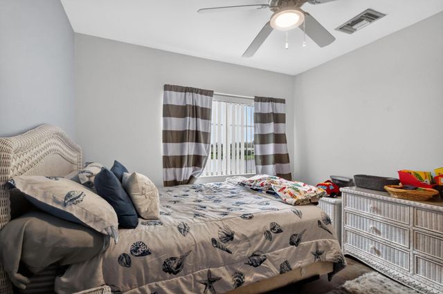 6698 Old Farm Trail, Boynton Beach, FL 33437