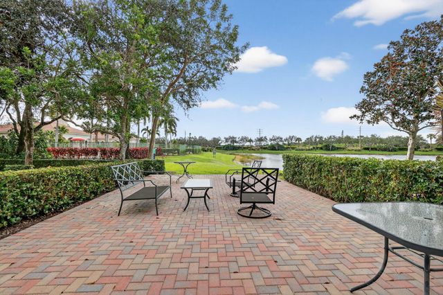 6698 Old Farm Trail, Boynton Beach, FL 33437