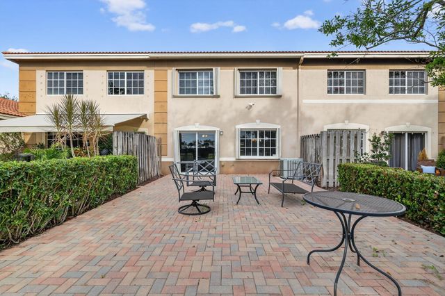 6698 Old Farm Trail, Boynton Beach, FL 33437