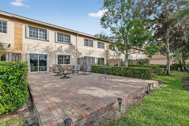 6698 Old Farm Trail, Boynton Beach, FL 33437