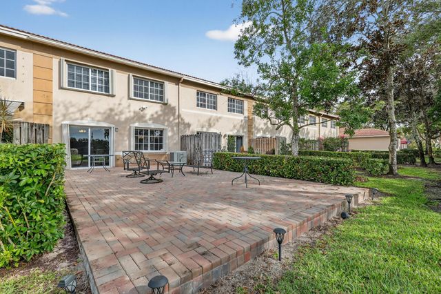 6698 Old Farm Trail, Boynton Beach, FL 33437