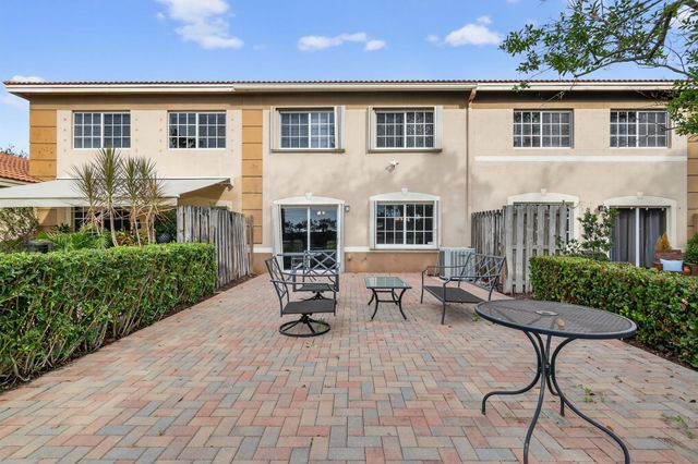 6698 Old Farm Trail, Boynton Beach, FL 33437