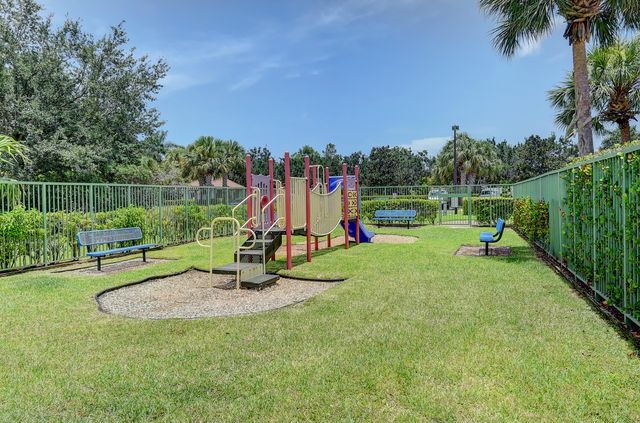 6698 Old Farm Trail, Boynton Beach, FL 33437