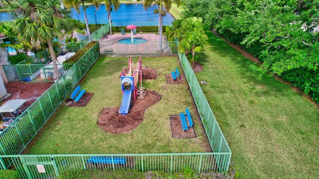 6698 Old Farm Trail, Boynton Beach, FL 33437