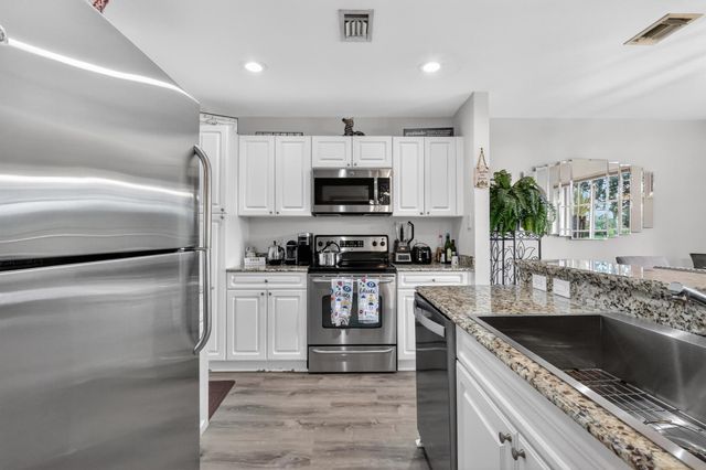 6698 Old Farm Trail, Boynton Beach, FL 33437